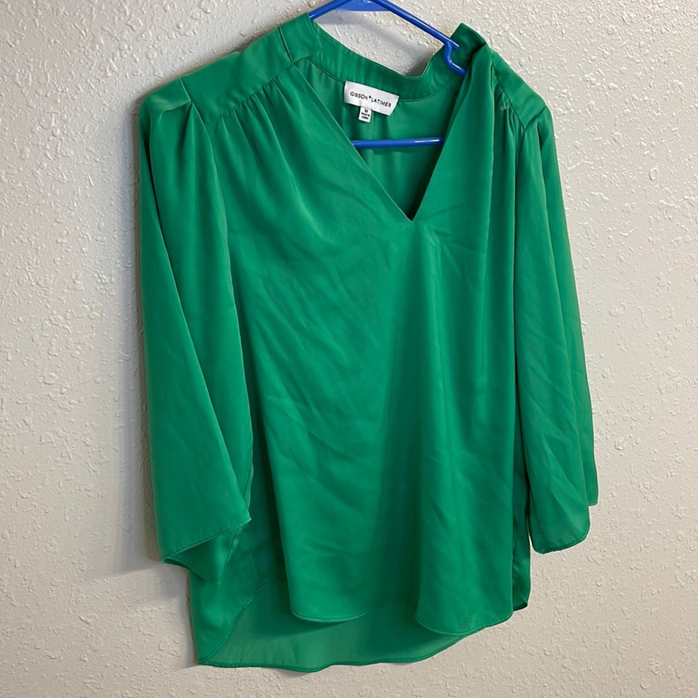 Gibson Latimer size medium NWOT $20